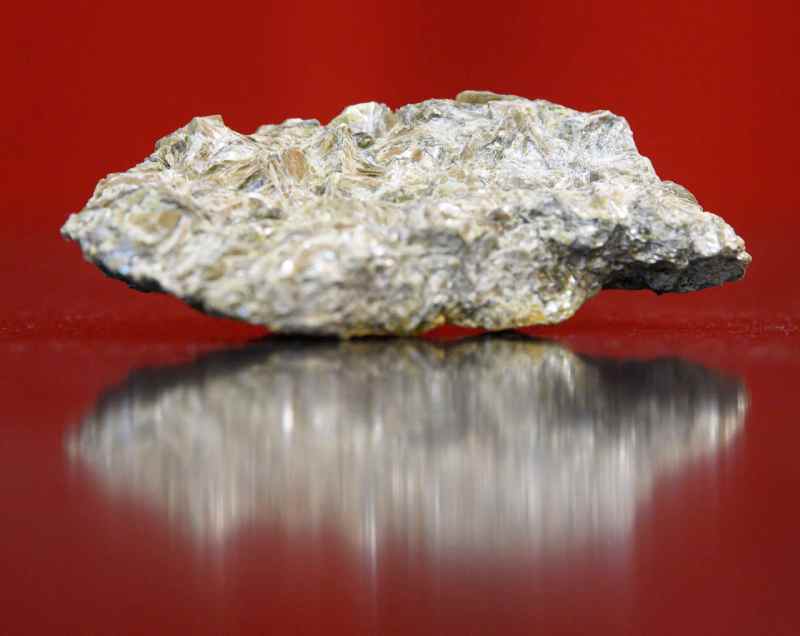Le « lithium » est le trésor caché de l’Afrique, concurrence internationale pour ce métal en raison de l’importance de ses utilisations