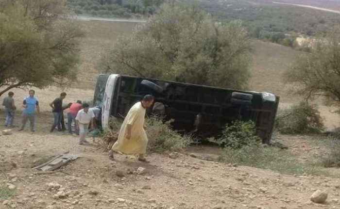 Algérie : 25 élèves ont été blessés victime du renversement de leur bus lorsqu'un conducteur ivre les a placés près d'une falaise