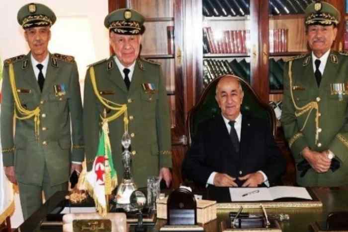 Les Algériens entre la notion de patriotisme et l'esclavage des généraux