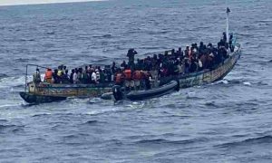 La Marine sénégalaise arrête deux bateaux de migrants transportant 272 personnes