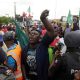 Le Nigeria propose une augmentation de salaire aux employés de l’État à l’approche d’une grève