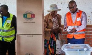 Des députés du parti au pouvoir au Zimbabwe visés par un « faux message »