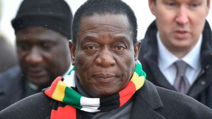 Le Président du Zimbabwe reçoit l'ambassadeur égyptien à Harare pour discuter de la coopération dans les industries chimiques