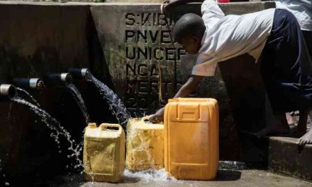 Rapport international : l'Afrique a besoin de 30 milliards de dollars par an pour fournir de l'eau potable