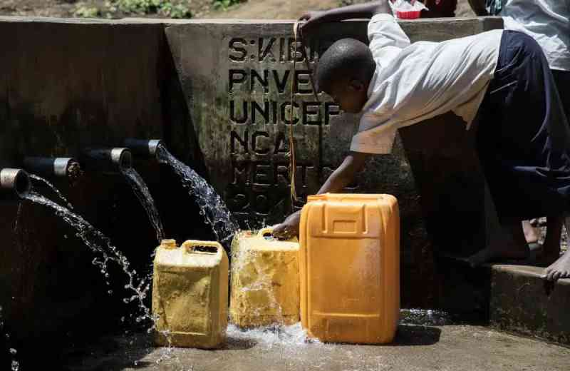 Rapport international : l'Afrique a besoin de 30 milliards de dollars par an pour fournir de l'eau potable