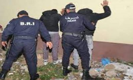 Algérie : Deux adolescents volent 1,3 milliard de centimes pour tenter de s'enfuir en France