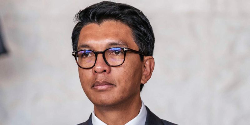 Le président malgache Andry Rajoelina remporte un troisième mandat et l'opposition rejette les résultats