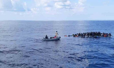 4 morts alors que des centaines d'immigrés clandestins Africains arrivent dans les îles espagnoles des Canaries