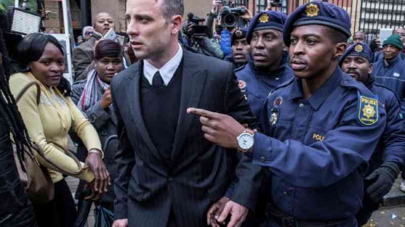 La sortie prochaine d'Oscar Pistorius suscite des réactions mitigées à Pretoria