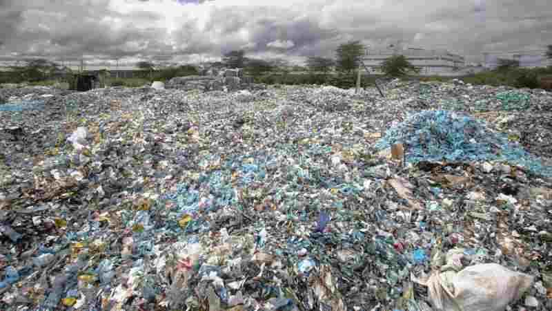 Des délégations internationales discutent au Kenya du premier traité mondial visant à lutter contre la pollution plastique