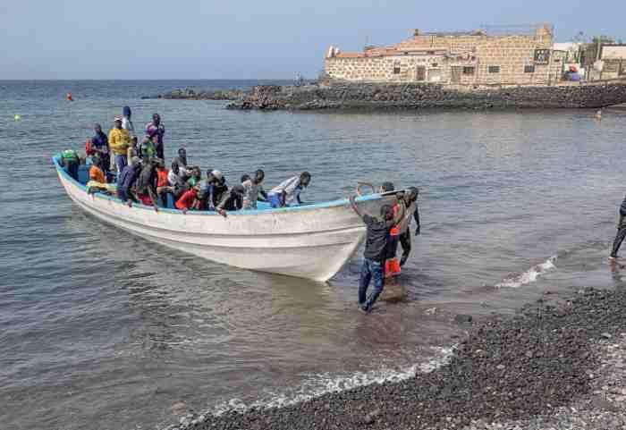 Sénégal : le président ordonne des mesures d’urgence pour lutter contre l’immigration clandestine