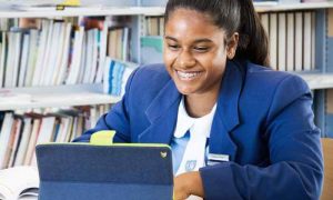 Le Tanzanie Institute for Education et Snapplify s'unissent pour responsabiliser les étudiants grâce à l'apprentissage numérique