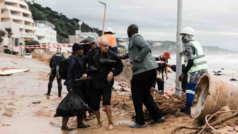 Des inondations généralisées tuent des centaines de personnes et déplacent des millions de personnes en Afrique de l’Est