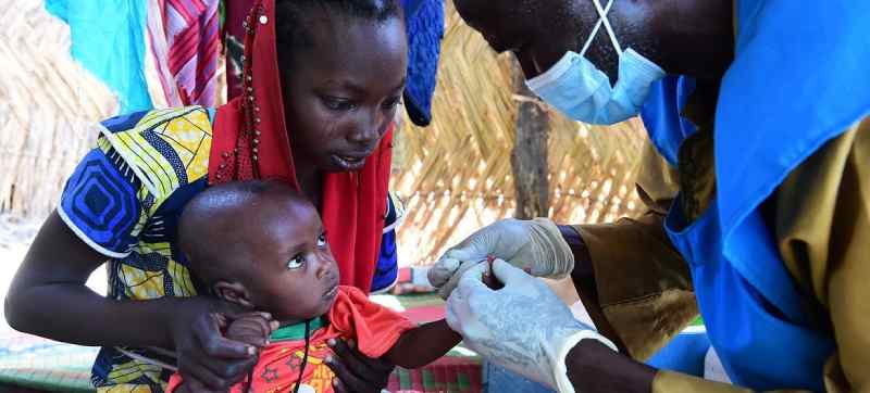 Un nouveau médicament contre le paludisme pourrait-il donner aux bébés africains de meilleures chances de survie ?