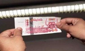 Deux professeures dirigent un gang spécialisé dans la contrefaçon de billets de banque en Algérie