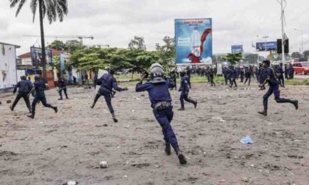 Affrontements entre partisans du candidat à la présidentielle Martin Fayulu et policiers à Kinshasa