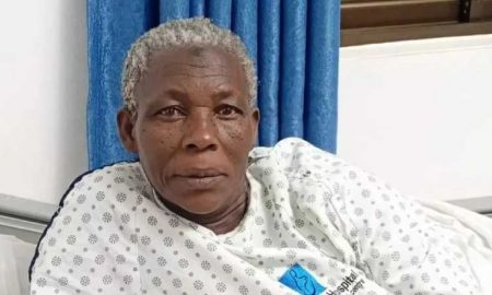 Elle a été décrite comme la "femme maudite" en Ouganda, elle a 70 ans et a donné naissance à des jumeaux