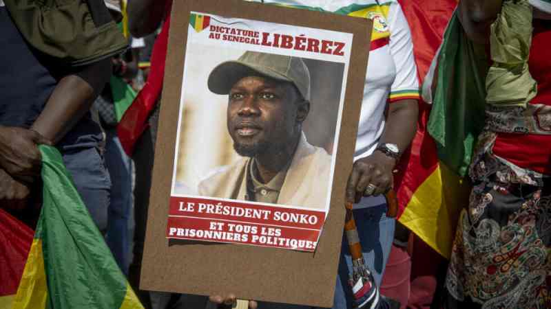 Un tribunal du Sénégal ordonne le retour de l'opposant Ousmane Sonko sur la liste électorale