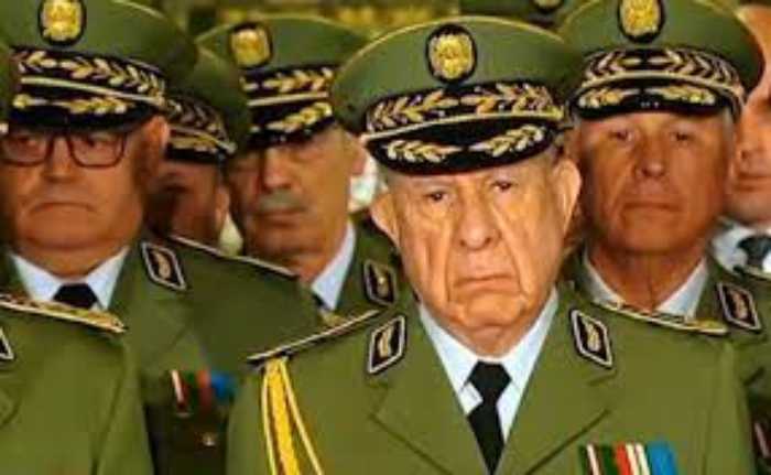 Le général Chengriha rappelle aux Algériens ses crimes de la décennie noire (la mort ou l’esclavage)