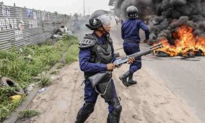 La police du Congo démocratique disperse une manifestation contre les résultats préliminaires des élections législatives