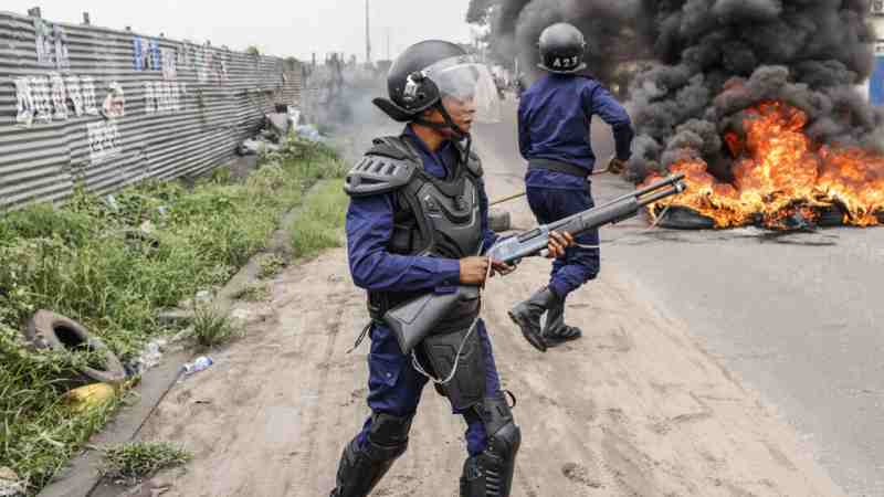 La police du Congo démocratique disperse une manifestation contre les résultats préliminaires des élections législatives
