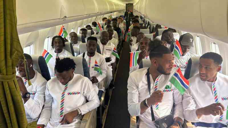 9 minutes dans les airs...La différence entre la mort et la vie pour l'équipe nationale de Gambie