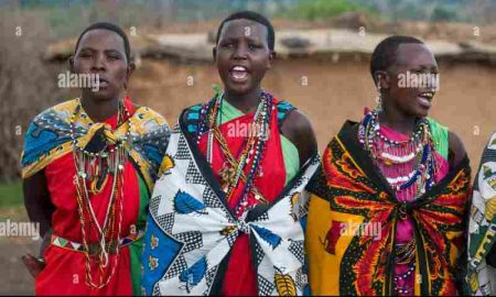 « C'est un véritable regard sur nos vies » : les femmes Massaï photographient leur peuple