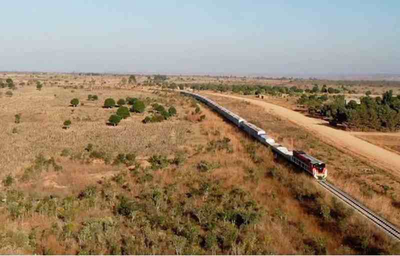 Le secrétaire d'État américain salue les progrès réalisés dans la construction du « Corridor de Lobito » en Angola