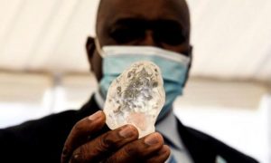Le Botswana rejette les demandes des pays visant à modifier la façon dont il traite les diamants