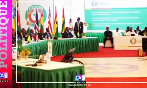 La CEDEAO envoie une mission diplomatique au Sénégal et une déclaration commune des deux anciens présidents