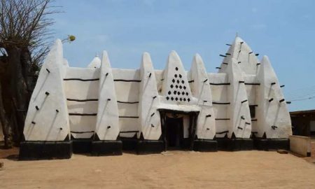 Des serviettes de fête postcoloniales ! Les architectes qui ont remis le Ghana dans le rythme