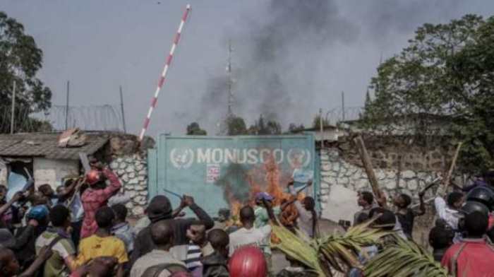 Une violente attaque vise la mission de l'ONU dans la capitale congolaise, Kinshasa