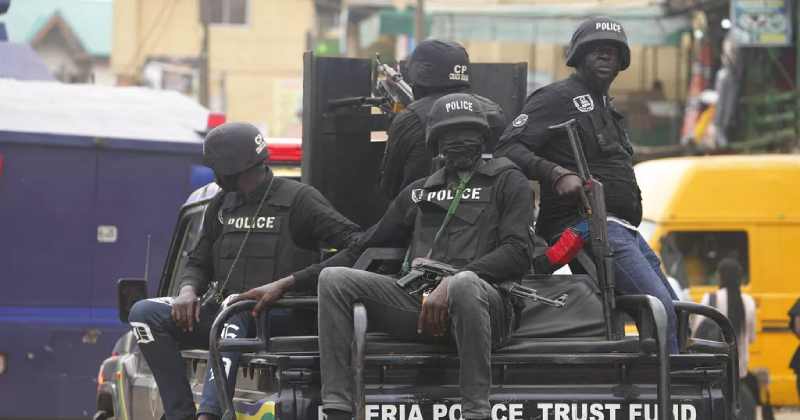 Des hommes armés tuent quatre personnes et en kidnappent 40 autres dans le nord-ouest du Nigeria