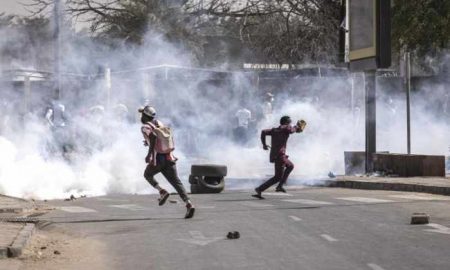 Une crise menace au Sénégal après la répression des manifestations protestant contre le report de l'élection présidentielle