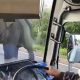Un éléphant attaque un bus touristique en Afrique du Sud