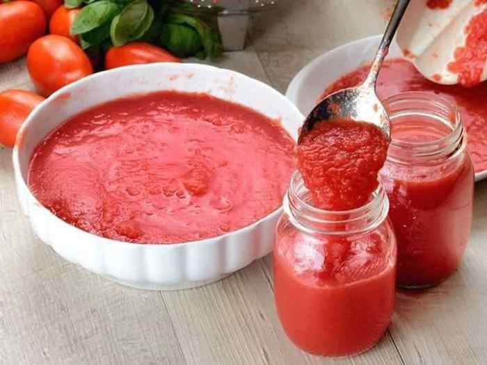 Une Nigériane a examiné de la purée de tomates en ligne. Maintenant, elle risque la prison