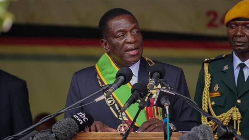 Les États-Unis mettent fin au programme de sanctions contre le Zimbabwe et imposent des restrictions au président et à ses associés