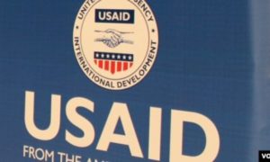 Le Zimbabwe menace d'expulser les missions "illégales" et justifie l'expulsion des employés de l'USAID