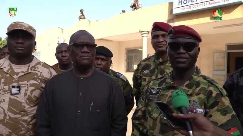 Les ministres de la Défense du Burkina Faso et de la Côte d'Ivoire se rencontrent alors que la menace terroriste s'intensifie