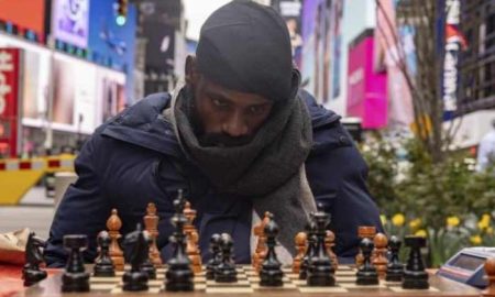 Un maître d'échecs nigérian joue pendant 60 heures pour tenter d'établir un nouveau record du monde