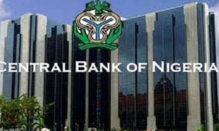 La banque centrale du Nigéria relève ses taux d'intérêt pour lutter contre la flambée de l'inflation
