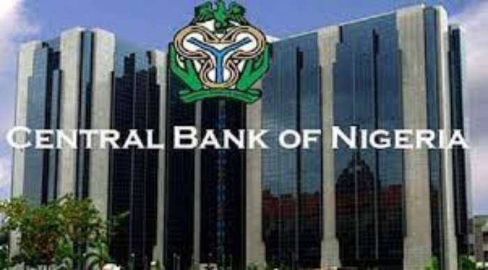 La banque centrale du Nigéria relève ses taux d'intérêt pour lutter contre la flambée de l'inflation