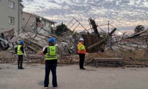 Afrique du Sud: 5 travailleurs morts, 49 toujours portés disparus après l'effondrement d'un immeuble