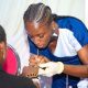 Guinness World Records: Une Nigériane tente un record en peignant des ongles pendant trois jours