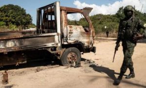 Des centaines d'hommes armés lancent une attaque majeure sur la ville de Macomia au Mozambique