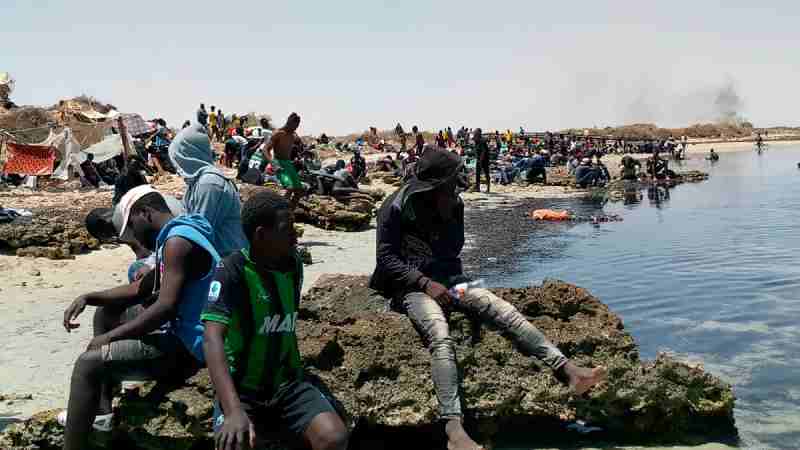 Le président tunisien appelle à stopper le " flux anormal de migrants africains vers le pays”