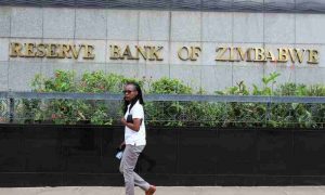 Le Zimbabwe va infliger des amendes aux entreprises qui n'utilisent pas le nouveau taux de change officiel